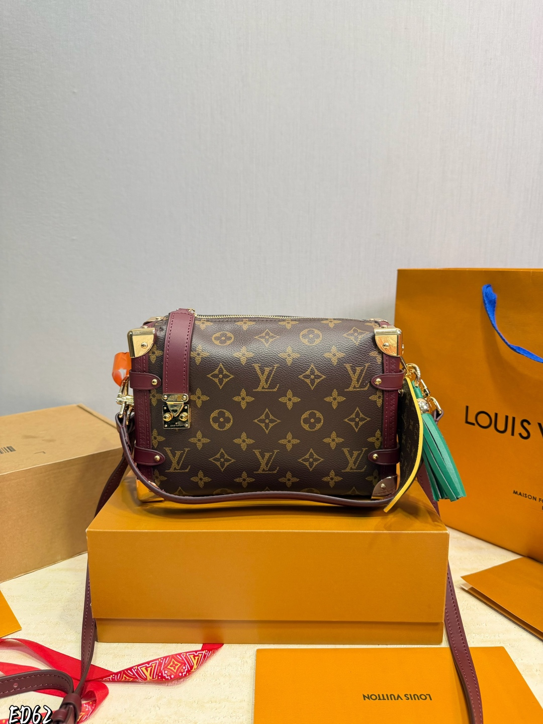Louis Vuitton LV Gift Box Included | Luxury Designer Fashion Accessory